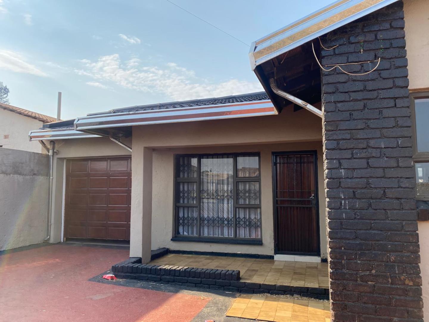 3 Bedroom House for Sale in Naledi, Soweto - Gauteng
