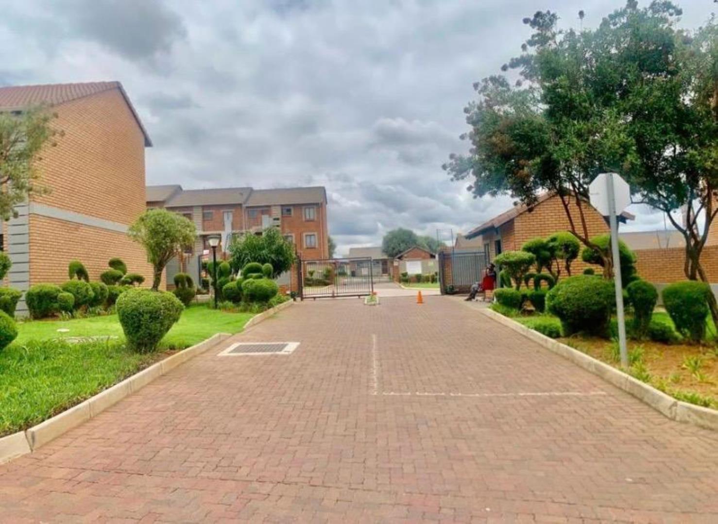 2 Bedroom Apartment for Sale in Sagewood, Midrand - Gauteng