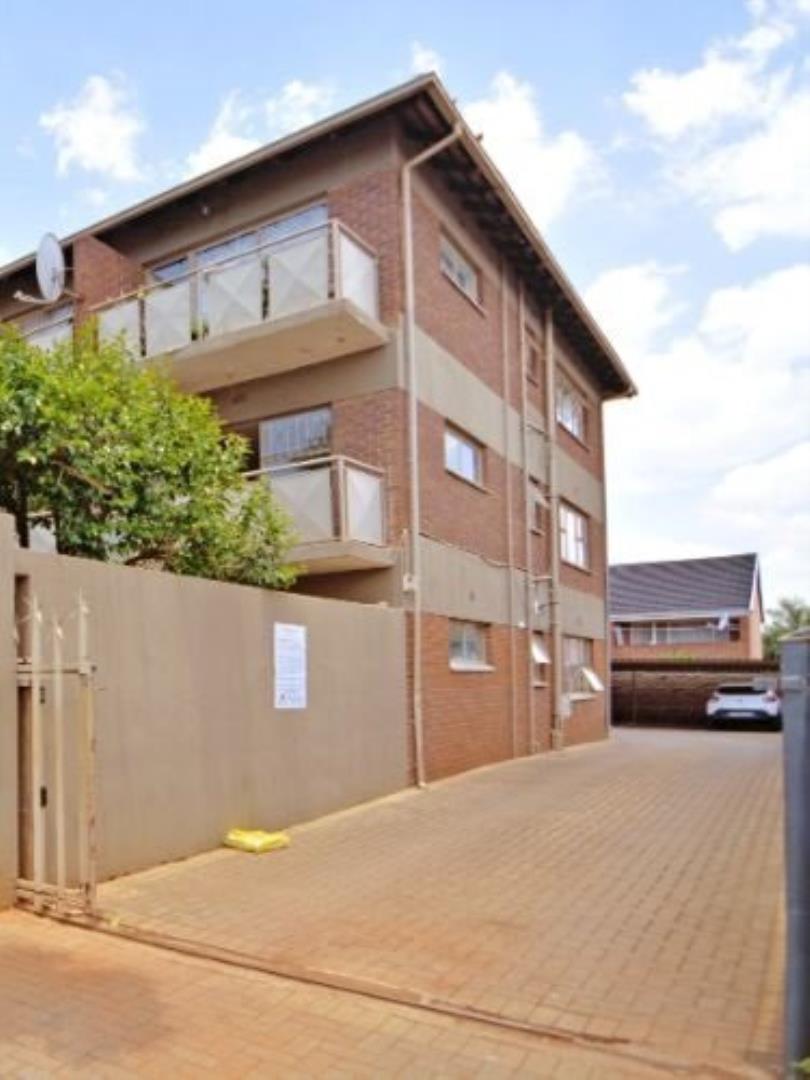 1 Bedroom Apartment for Sale in Windsor East, Randburg - Gauteng