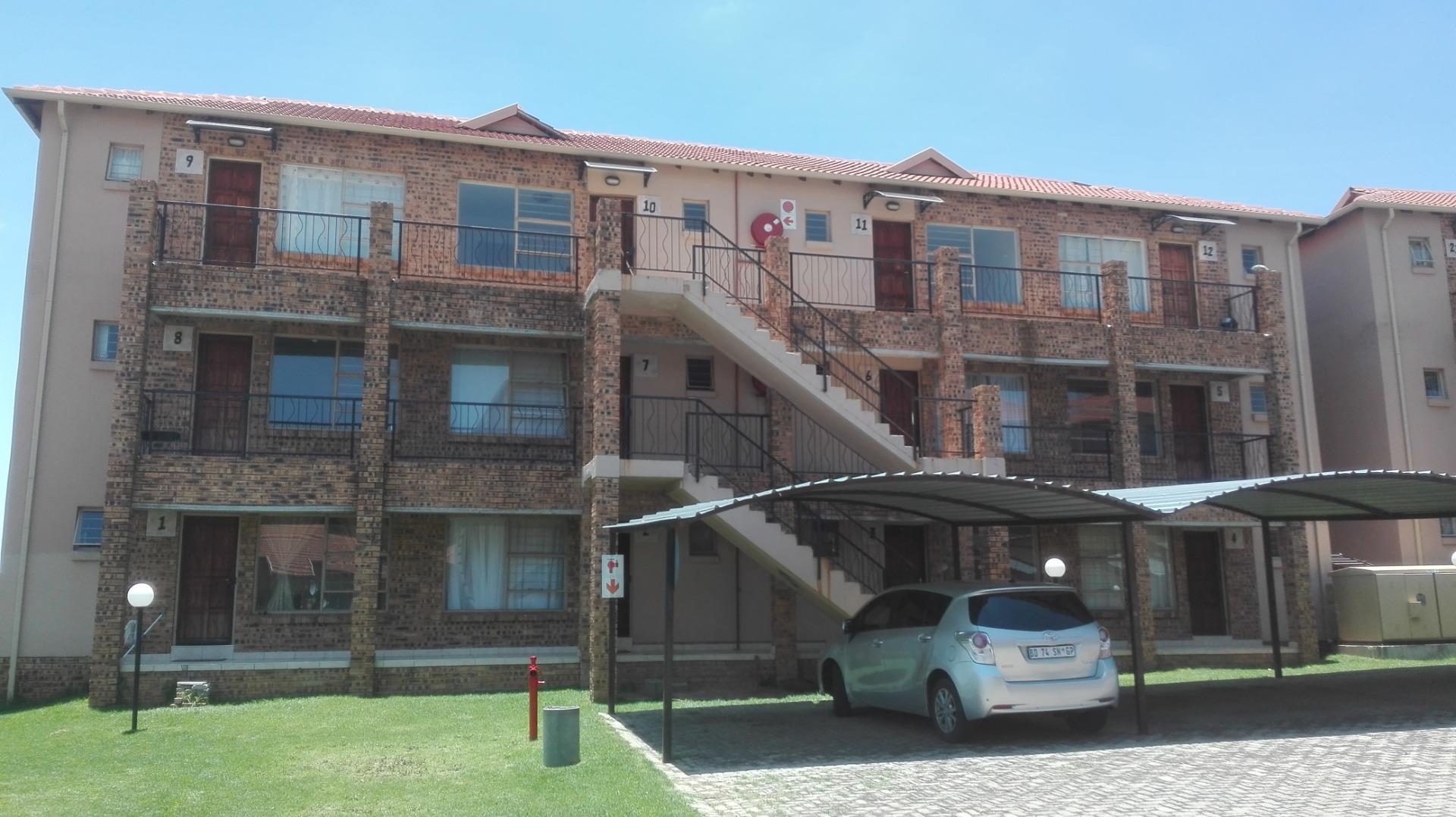 2 Bedroom Apartment for Sale in Greenhills, Randfontein - Gauteng