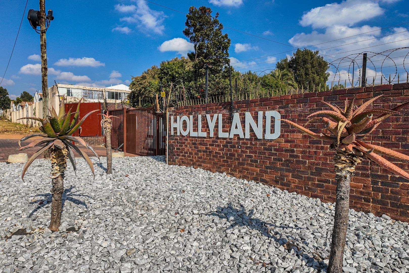 1 Bedroom Simplex for Sale in Bramley Park, Sandton - Gauteng