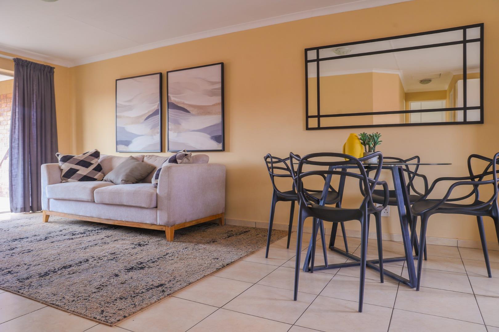 2 Bedroom Apartment for Sale in Kempton Park Central, Kempton Park - Gauteng